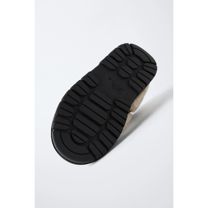 БОТИНКИ ИЗ ИСКУССТВЕННОЙ ОВЧИНЫ