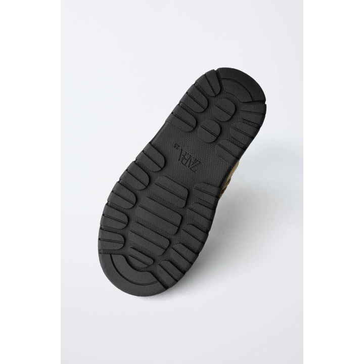 СТЕГАНЫЕ НЕПРОМОКАЕМЫЕ БОТИНКИ