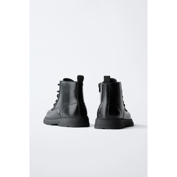 БОТИНКИ СО ШНУРОВКОЙ