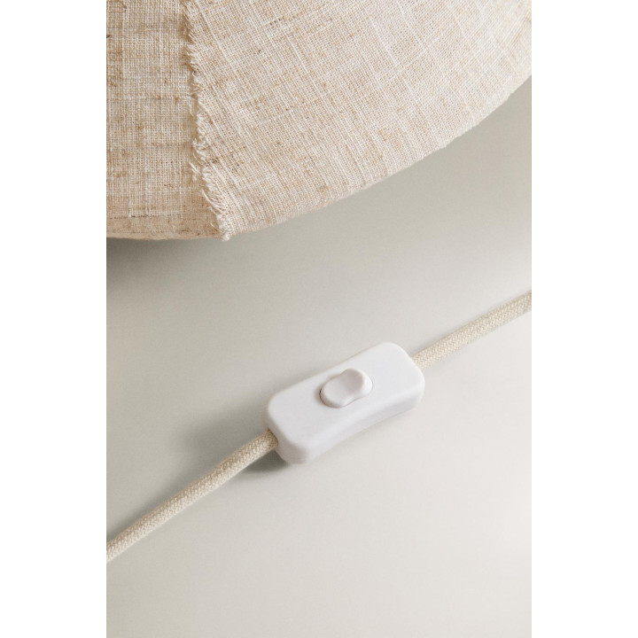 Лампа в виде дерева с абажуром из льна