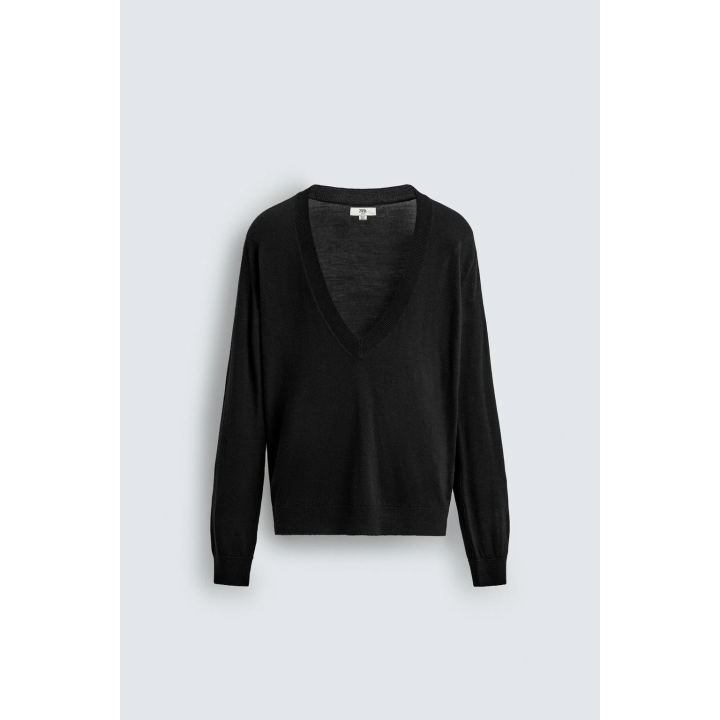 Джемпер из шерсти limited edition с v-образным вырезом