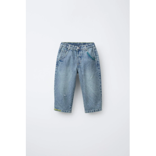 Джинсы с вышивкой и свободным кроем