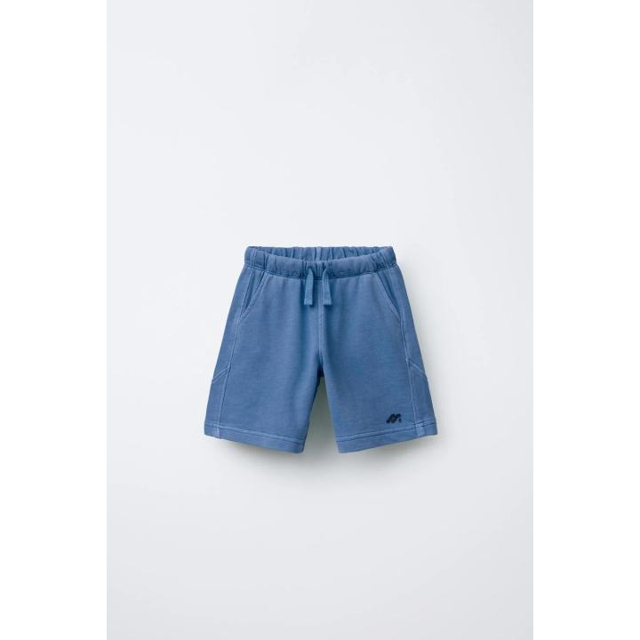 ШОРТЫ-БЕРМУДЫ ИЗ МЯГКОЙ ТКАНИ С ЛОГОТИПОМ И ДЕКОРАТИВНЫМИ ВСТАВКАМИ