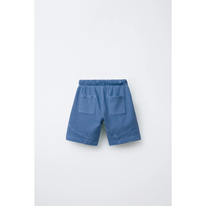 ШОРТЫ-БЕРМУДЫ ИЗ МЯГКОЙ ТКАНИ С ЛОГОТИПОМ И ДЕКОРАТИВНЫМИ ВСТАВКАМИ