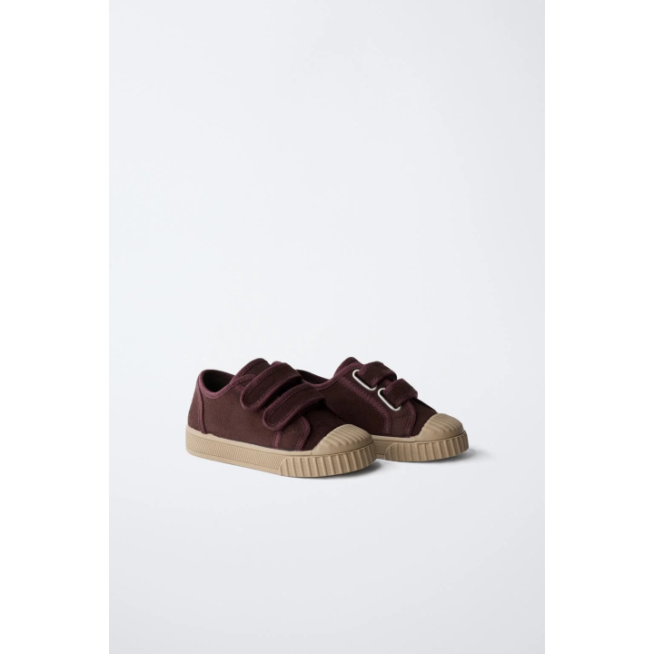 Кроссовки из разделанной замши