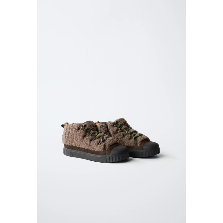 ВЫСОКИЕ КРОССОВКИ ИЗ ИСКУССТВЕННОЙ ОВЧИНЫ