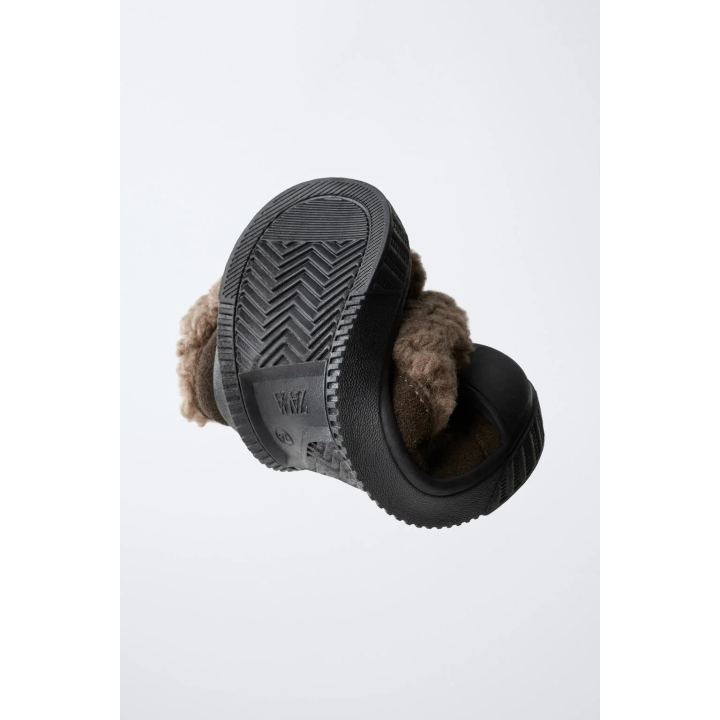 ВЫСОКИЕ КРОССОВКИ ИЗ ИСКУССТВЕННОЙ ОВЧИНЫ