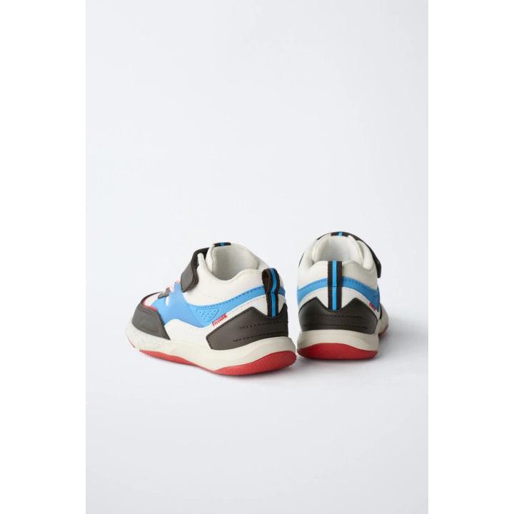 ВЫСОКИЕ КРОССОВКИ ИЗ РАЗНЫХ МАТЕРИАЛОВ