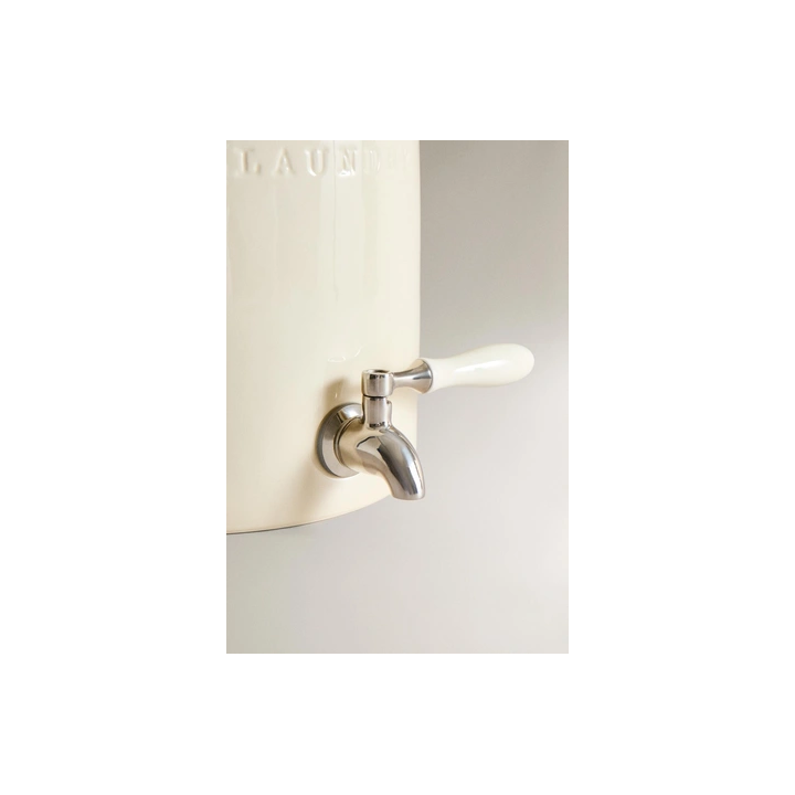 LAUNDRY DETERGENT DISPENSER