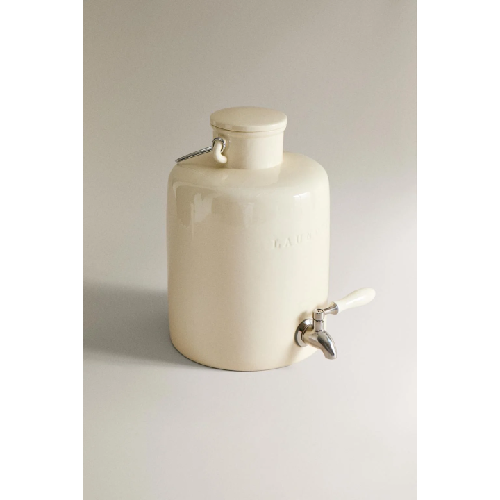 LAUNDRY DETERGENT DISPENSER