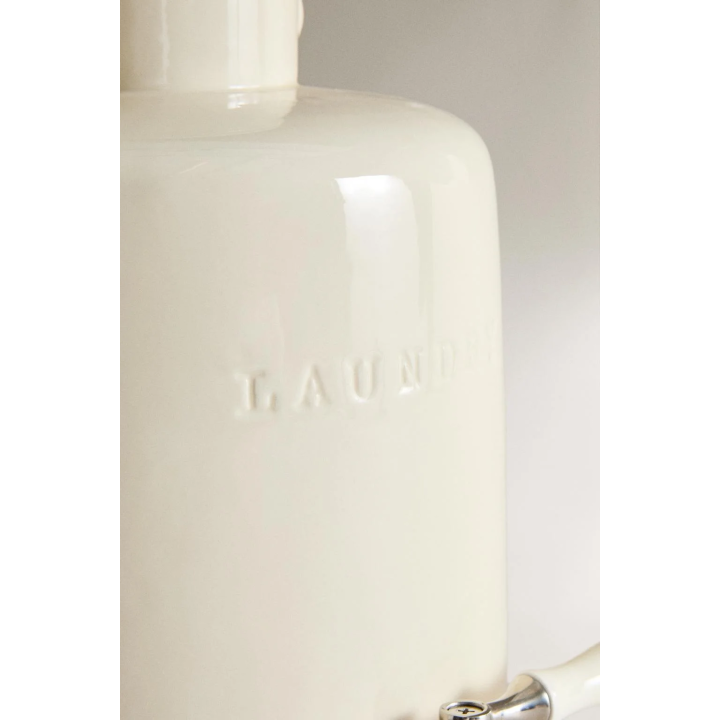 LAUNDRY DETERGENT DISPENSER