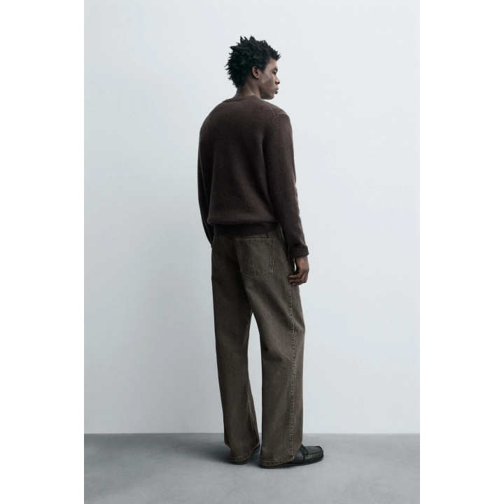 Джинсы прямого кроя со складками