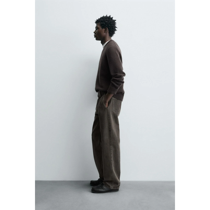 Джинсы прямого кроя со складками