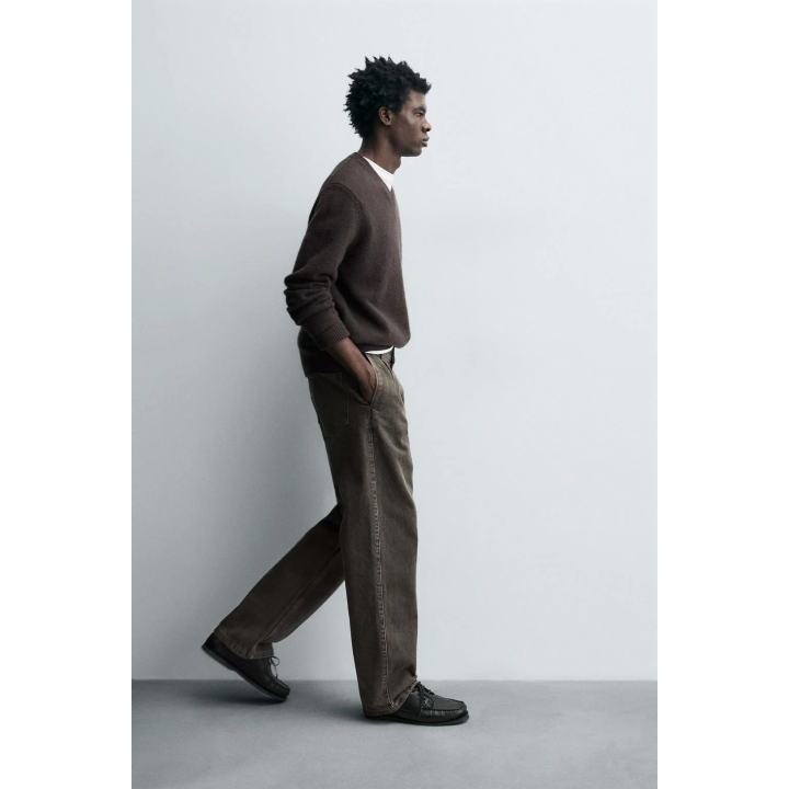 Джинсы прямого кроя со складками