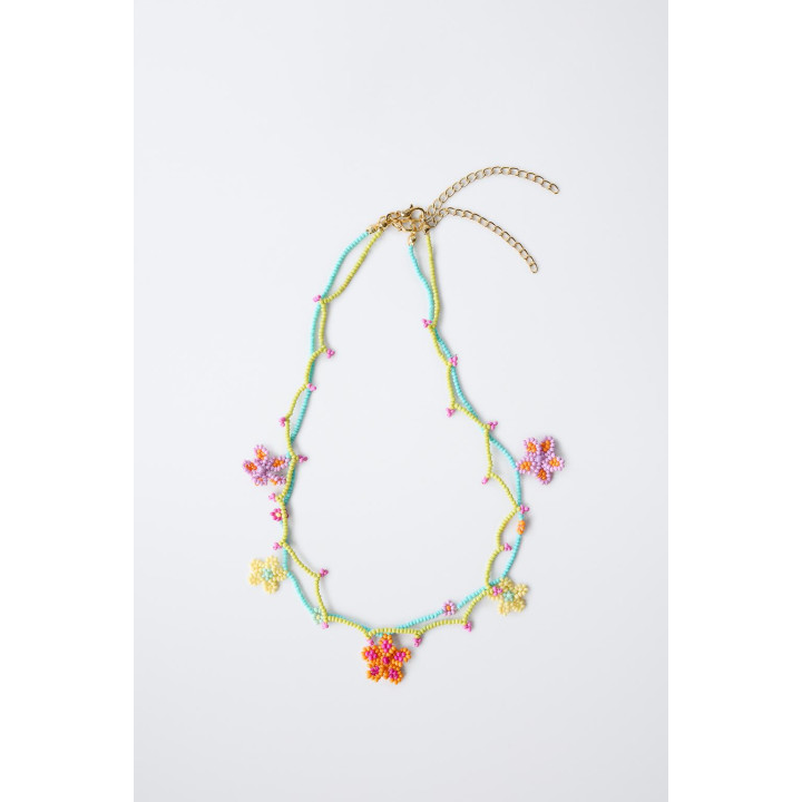 PACK OF TWO NECKLACES WITH FLOWER BEADS