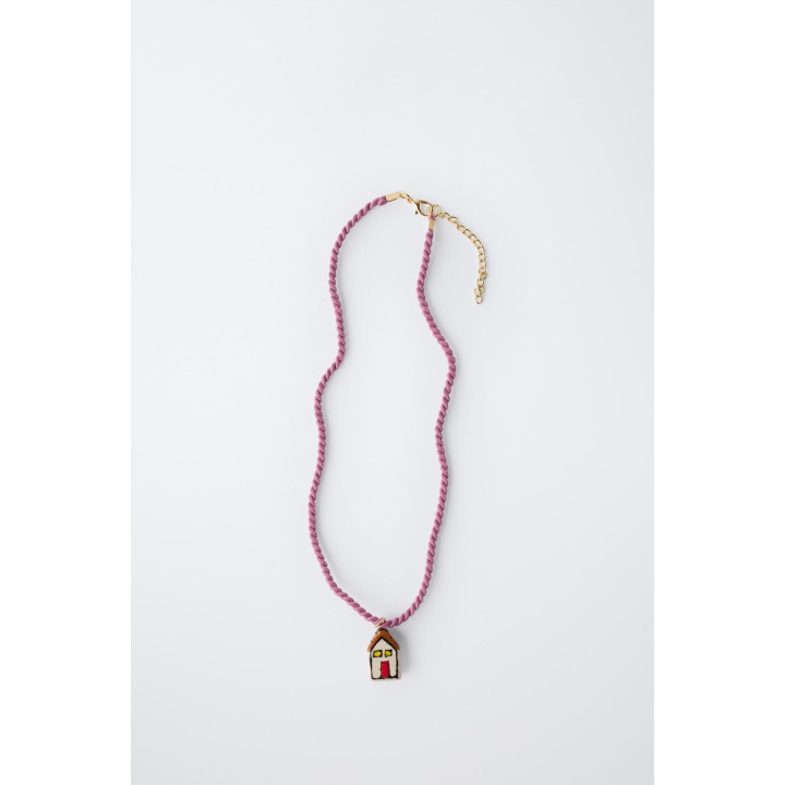 ОЖЕРЕЛЬЕ-ШНУРОК С КЕРАМИЧЕСКИМ ДОМИКОМ