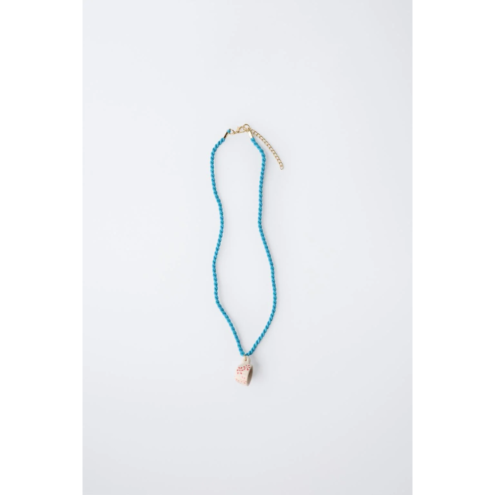 ОЖЕРЕЛЬЕ-ШНУРОК С КЕРАМИЧЕСКОЙ КРУЖКОЙ