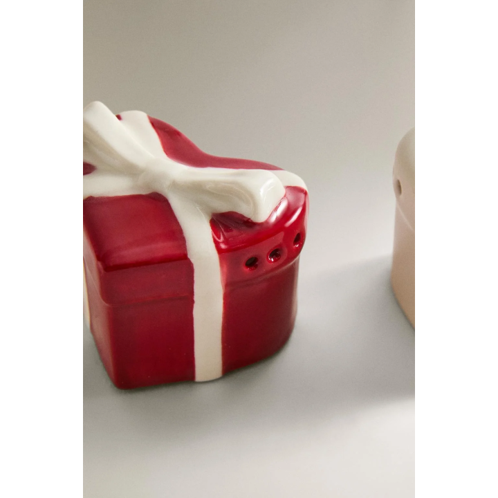 Набор солонка и перечница "рождественский подарок"