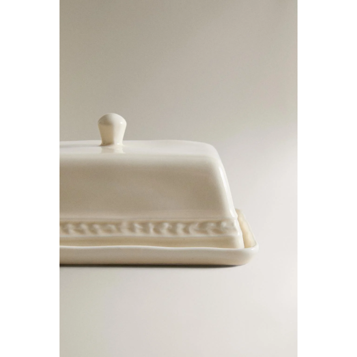RAISED STONEWARE BUTTER DISH