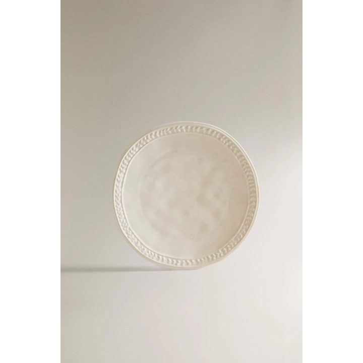 STONEWARE DESSERT PLATE WITH RAISED DESIGN