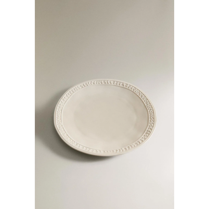 STONEWARE DESSERT PLATE WITH RAISED DESIGN