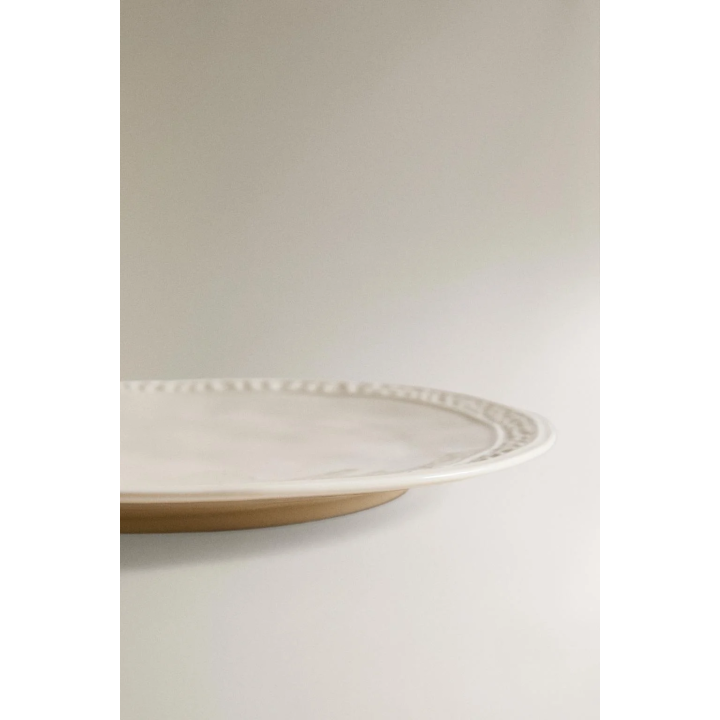 STONEWARE DESSERT PLATE WITH RAISED DESIGN
