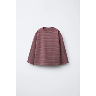 ФУТБОЛКА С ПОЛОСАТЫМ ПРИНТОМ