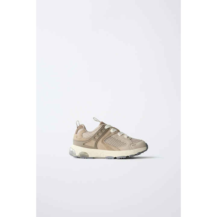 МНОГОСЛОЙНЫЕ СПОРТИВНЫЕ КРОССОВКИ