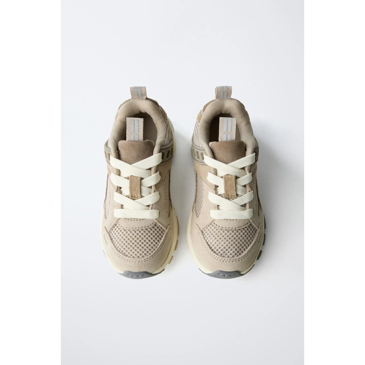 МНОГОСЛОЙНЫЕ СПОРТИВНЫЕ КРОССОВКИ