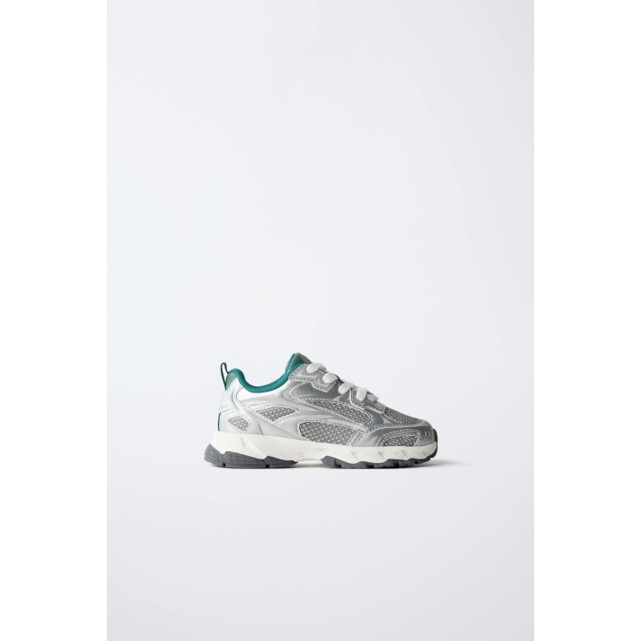 КРОССОВКИ С СЕТЧАТЫМИ ДЕТАЛЯМИ