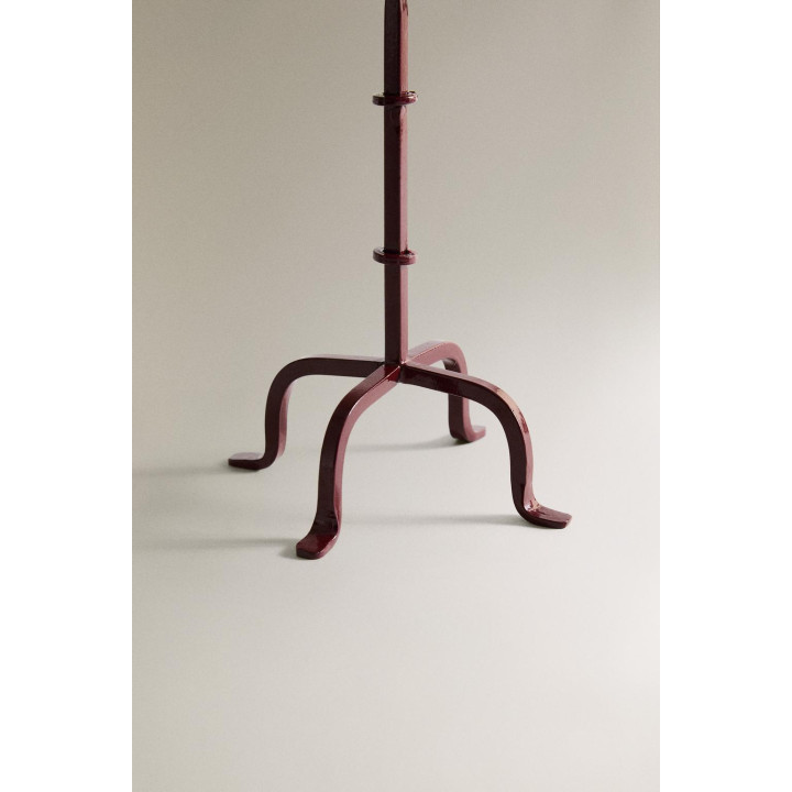 Четырехногий рождественский подсвечник