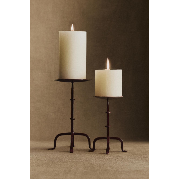 Четырехногий рождественский подсвечник