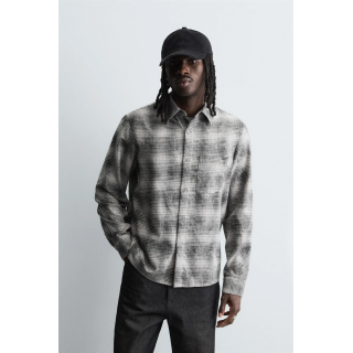 Рубашка в клетку свободного кроя