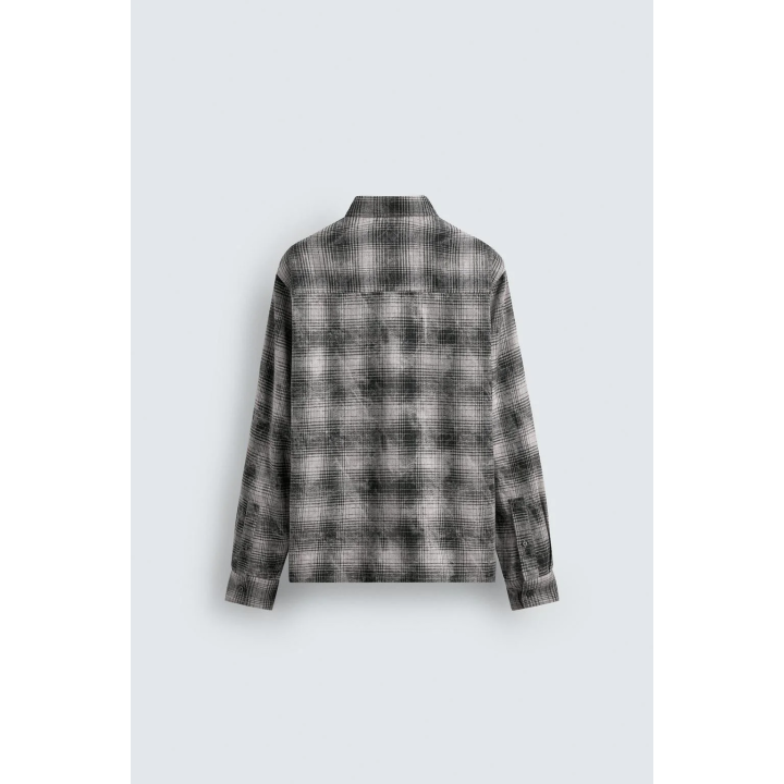 Рубашка в клетку свободного кроя