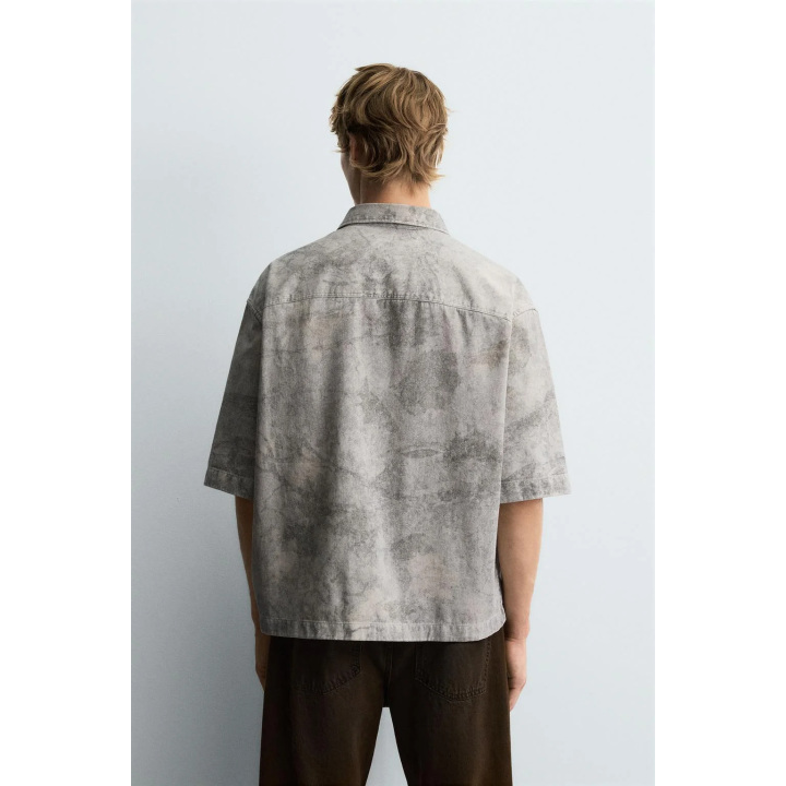 РУБАШКА RELAXED FIT С АБСТРАКТНЫМ ПРИНТОМ