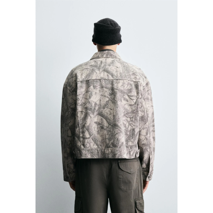 Куртка с листьями