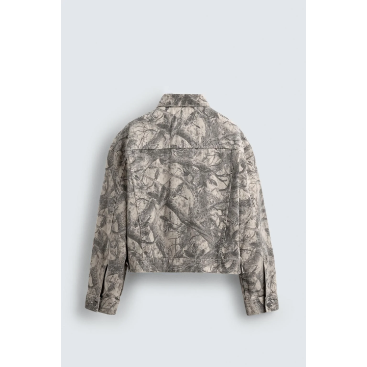 Куртка с листьями