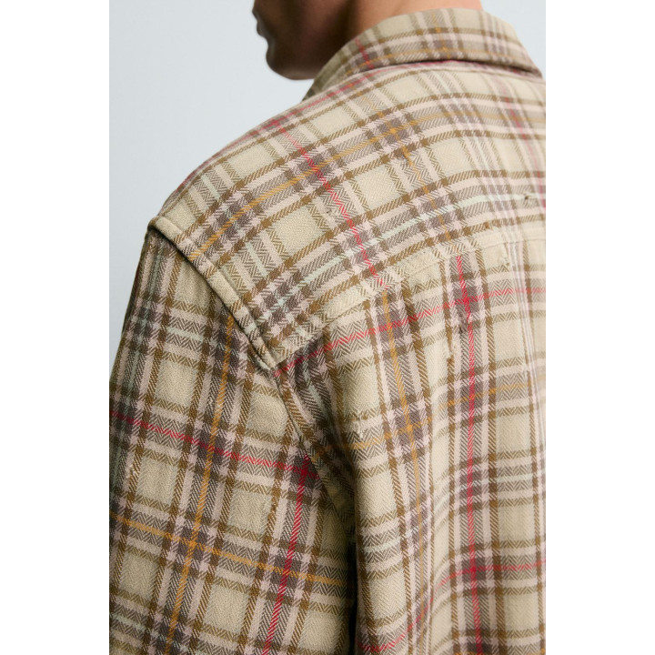 РУБАШКА В КЛЕТКУ С ЭФФЕКТОМ РВАНЫХ ДЕТАЛЕЙ