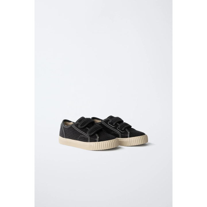 Кеды из костюмной ткани с меховой подкладкой