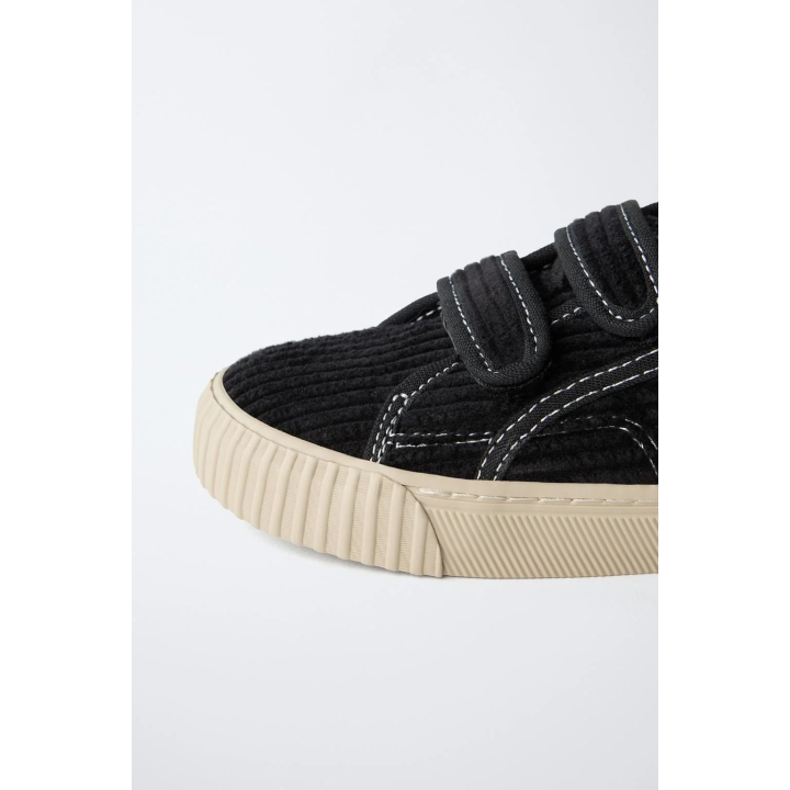 Кеды из костюмной ткани с меховой подкладкой