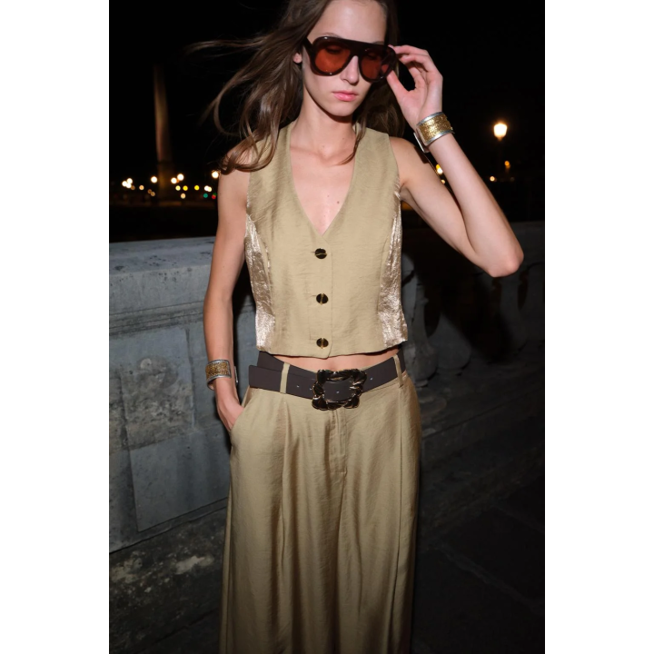 АТЛАСНЫЙ ТОП С ЗОЛОТИСТЫМИ ПУГОВИЦАМИ