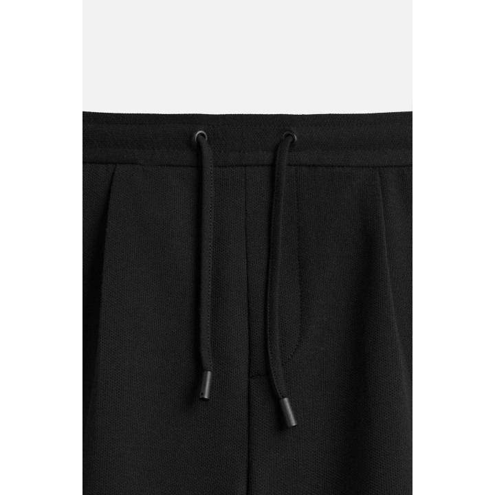 КОМФОРТНЫЕ ШОРТЫ-БЕРМУДЫ