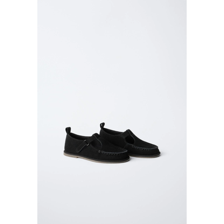 Туфли из кожи с застежкой на липучке