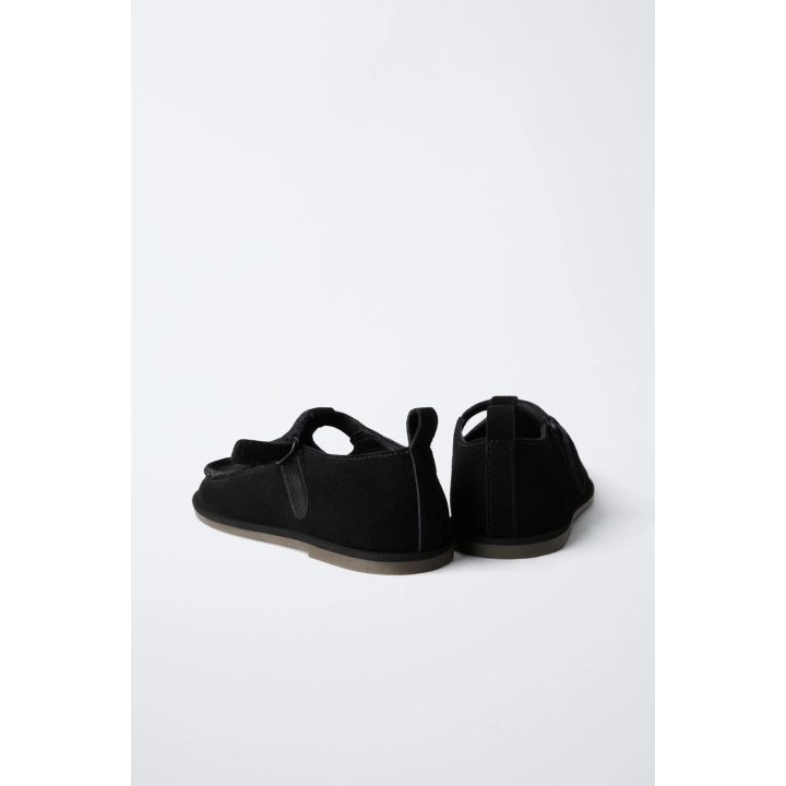 Туфли из кожи с застежкой на липучке