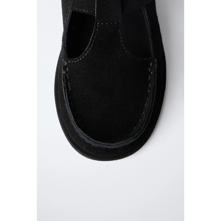 Туфли из кожи с застежкой на липучке