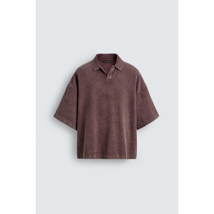 ПОЛО ИЗ РЕЛЬЕФНОЙ ТКАНИ С ЭФФЕКТОМ ПОТЕРТОСТИ