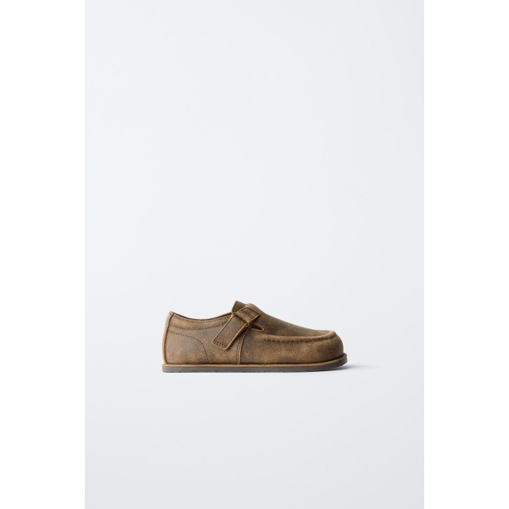 КОЖАНЫЕ ТУФЛИ С ПРЯЖКОЙ