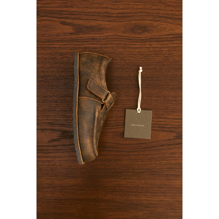 КОЖАНЫЕ ТУФЛИ С ПРЯЖКОЙ