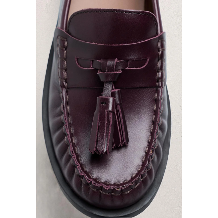 Лоферы с кисточкой из ограниченной коллекции из кожи