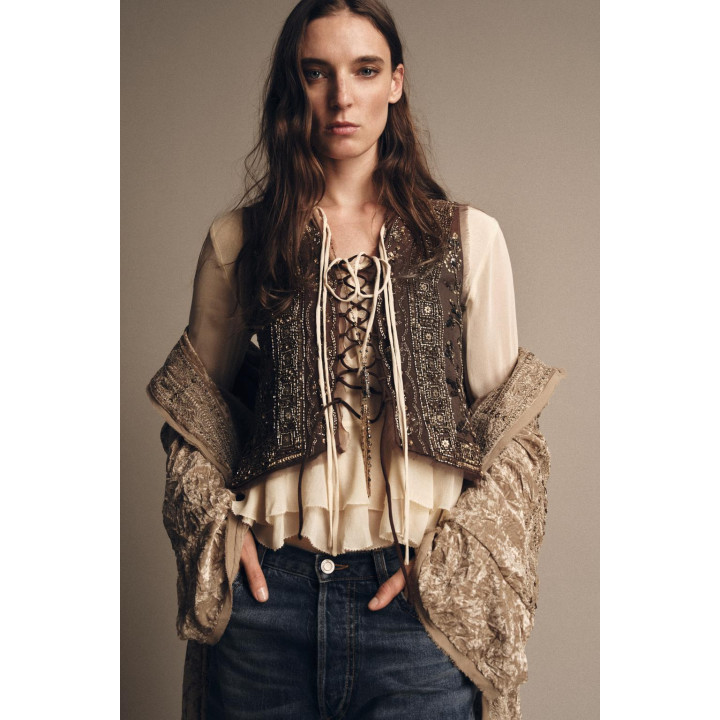 ЖИЛЕТ С ВЫШИВКОЙ И БУСИНАМИ — ZW COLLECTION